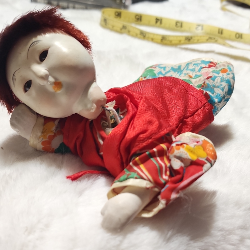 VINTAGE  JAPANESE CRAWLING DOLL.